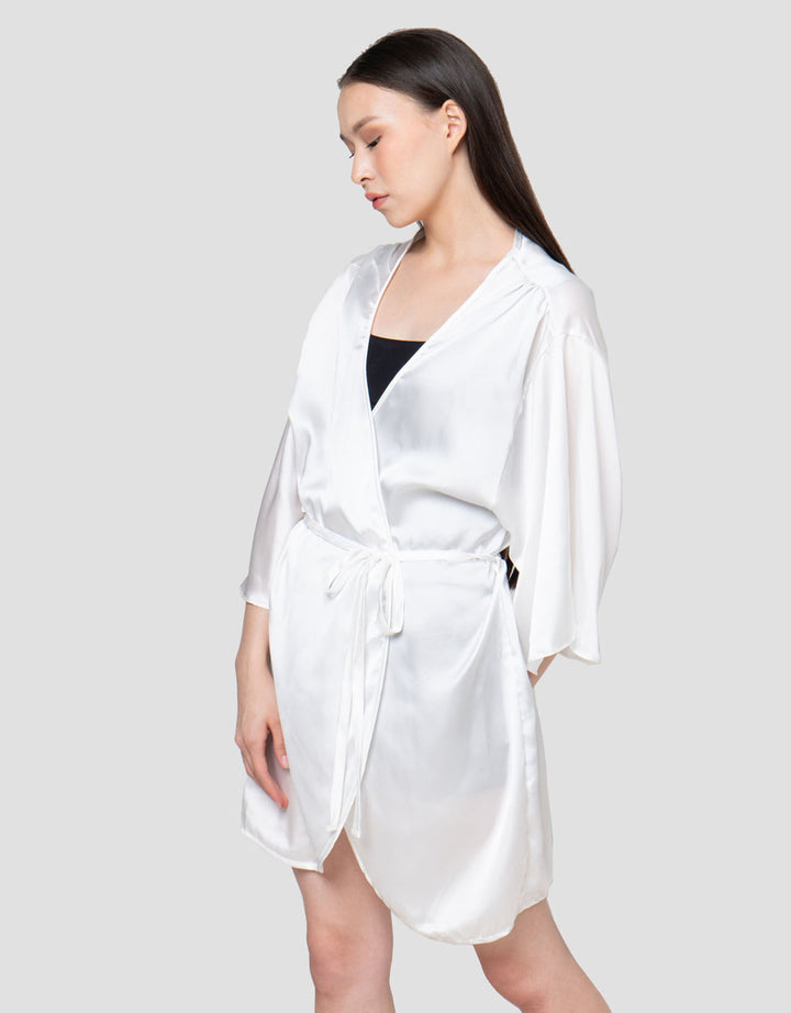 St. Yves Satin Kimono Wanita