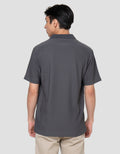 Cole Texture Pleated Slim Fit Kaos Polo Pria