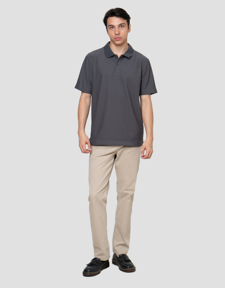 Cole Texture Pleated Slim Fit Kaos Polo Pria