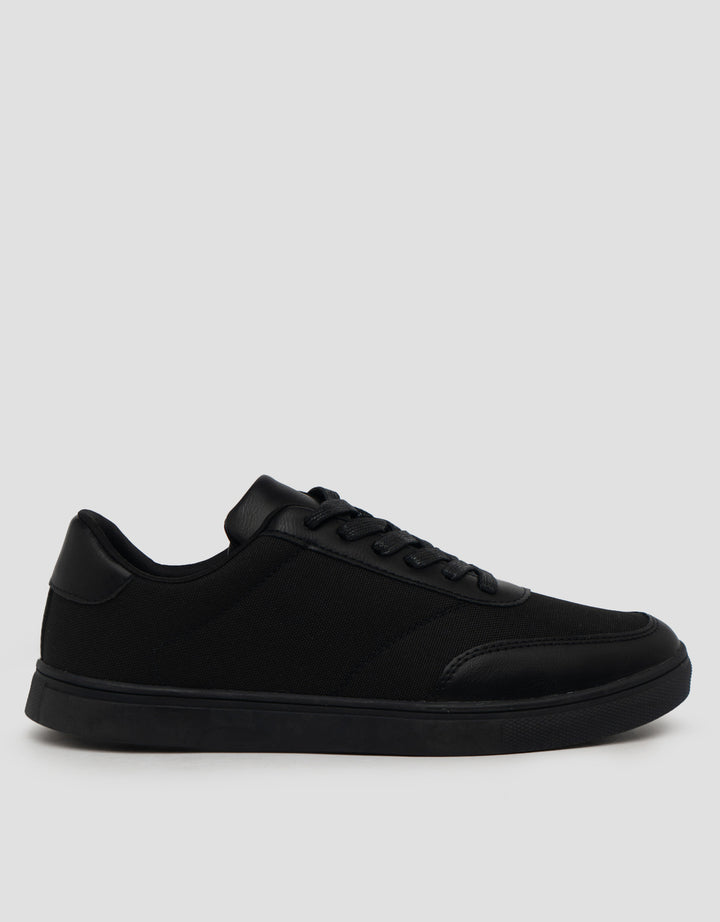 Volo Sepatu Sneakers XRBTS-11 Pria