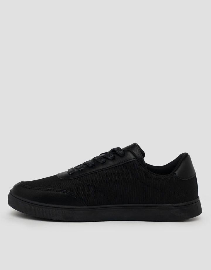 Volo Sepatu Sneakers XRBTS-11 Pria