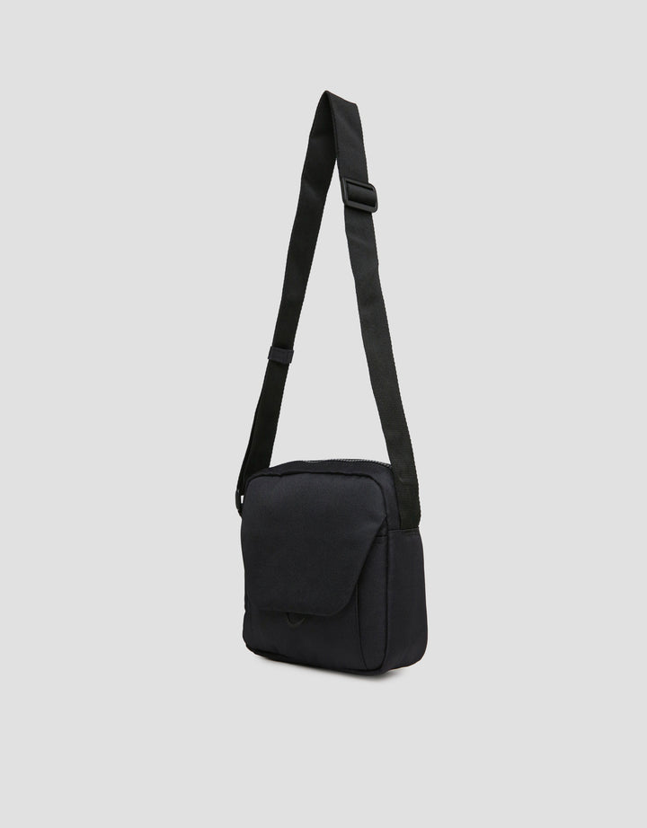 Nevada Basic With Zipper Tas Slingbag Bagk025 Pria