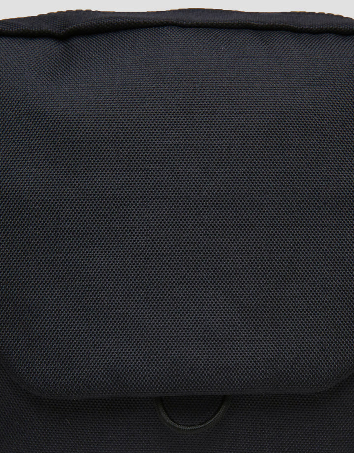 Nevada Basic With Zipper Tas Slingbag Bagk025 Pria