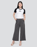Nevada Raglan Kaos Wanita