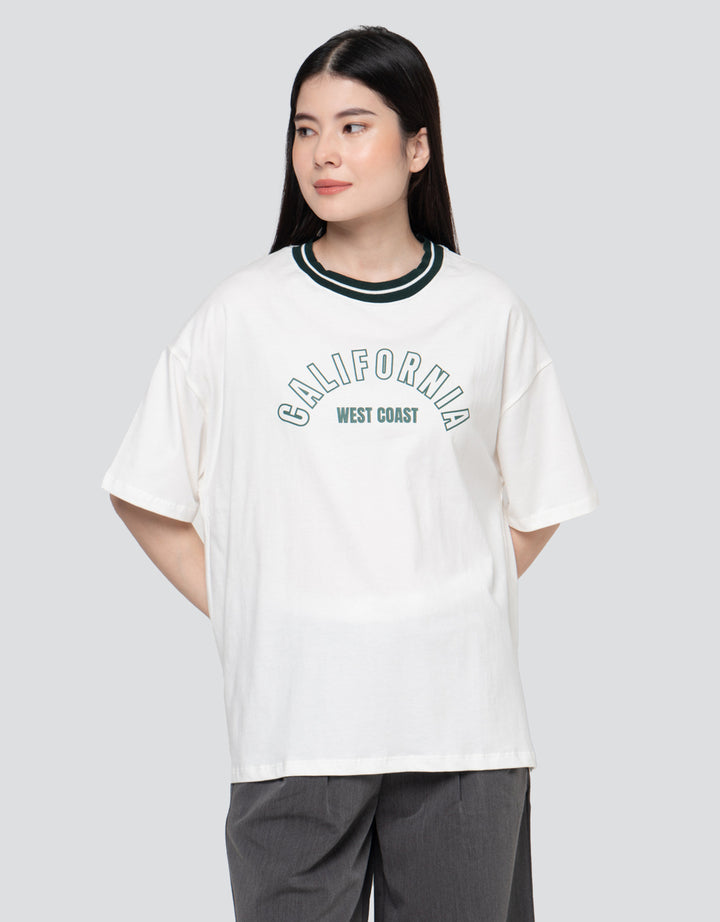 Nevada Comb California Kaos Oversize Wanita