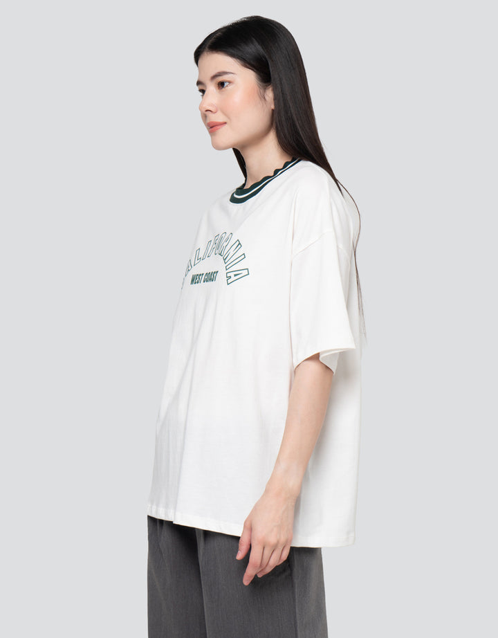 Nevada Comb California Kaos Oversize Wanita