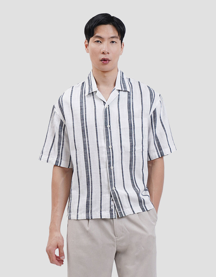 Lois KLS622R Kemeja Lengan Pendek Pria