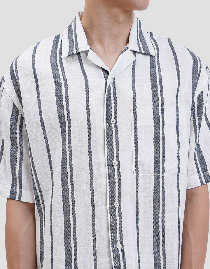 Lois KLS622R Kemeja Lengan Pendek Pria