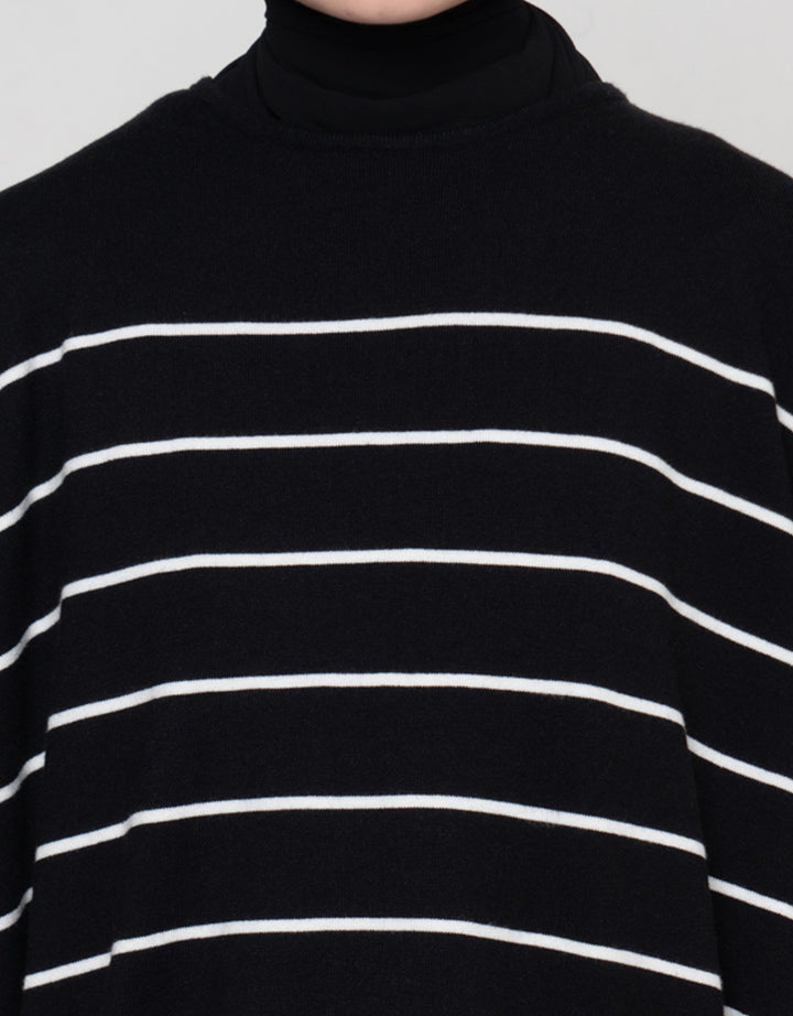 Annisa Knit Top Oversize Stripe Printed Kaos Wanita