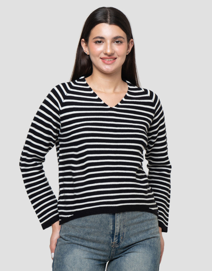 Connexion Rajut V-Neck Kaos Wanita