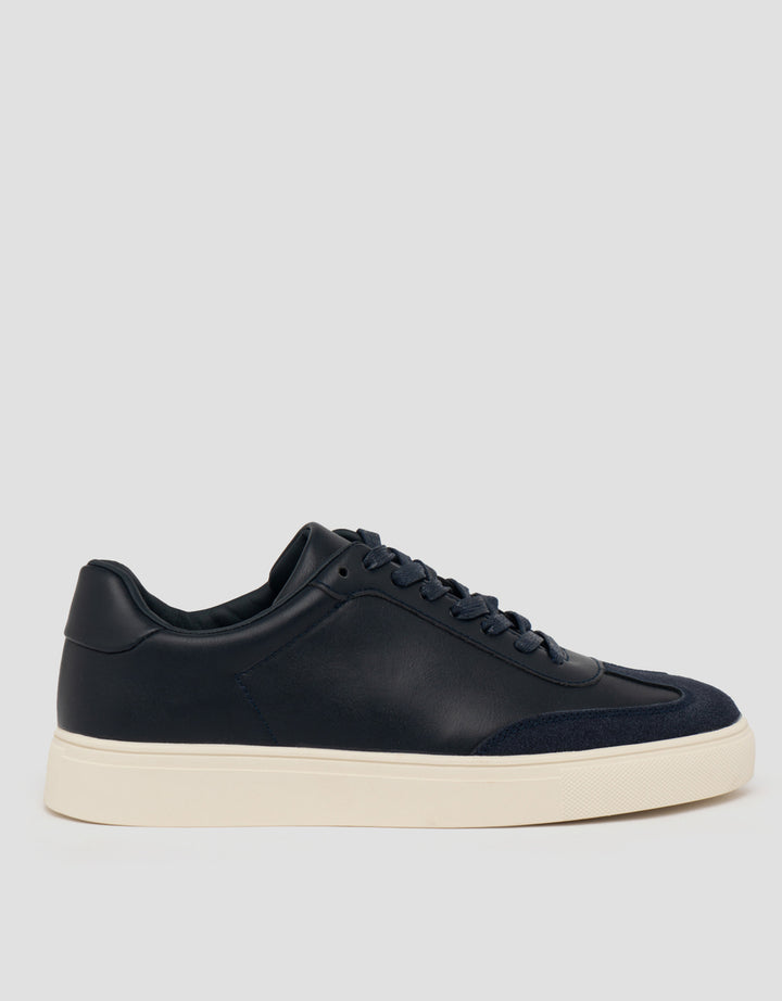 Volo Sepatu Sneakers GIO Pria