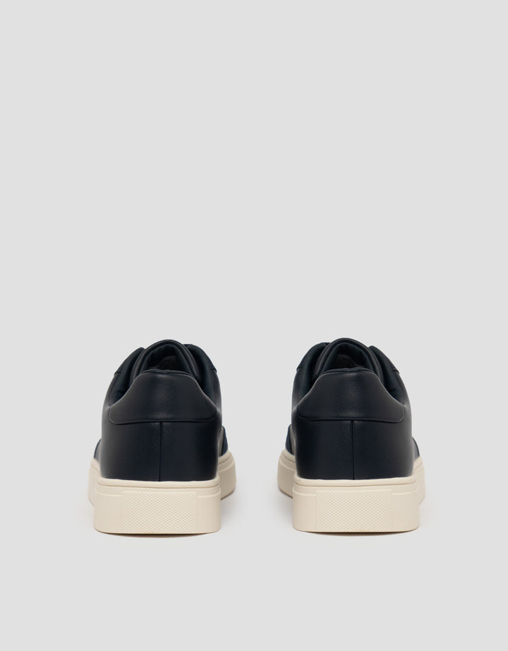 Volo Sepatu Sneakers GIO Pria