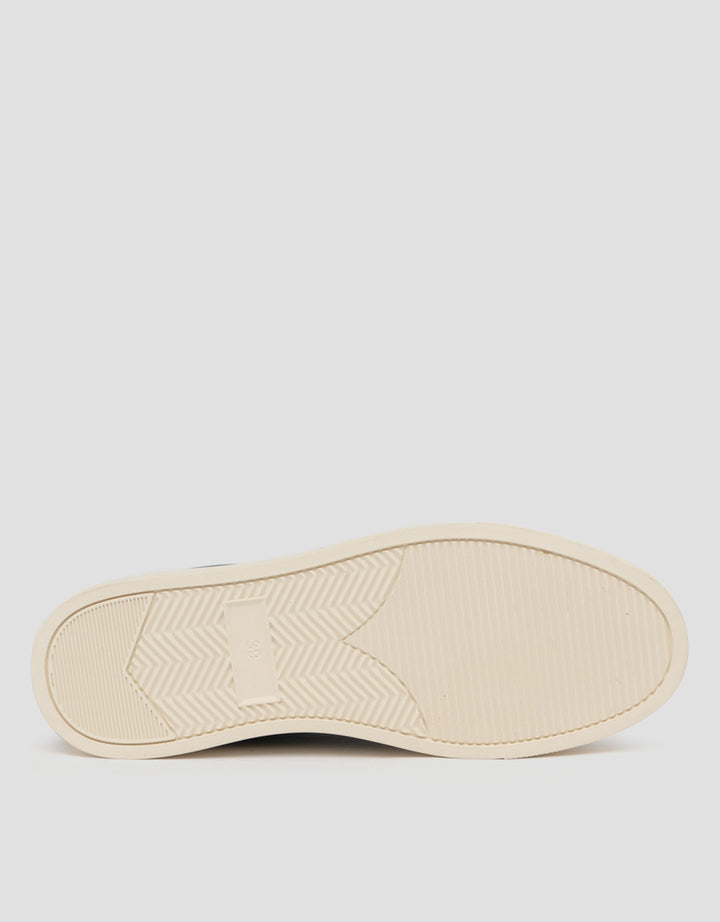 Volo Sepatu Sneakers GIO Pria
