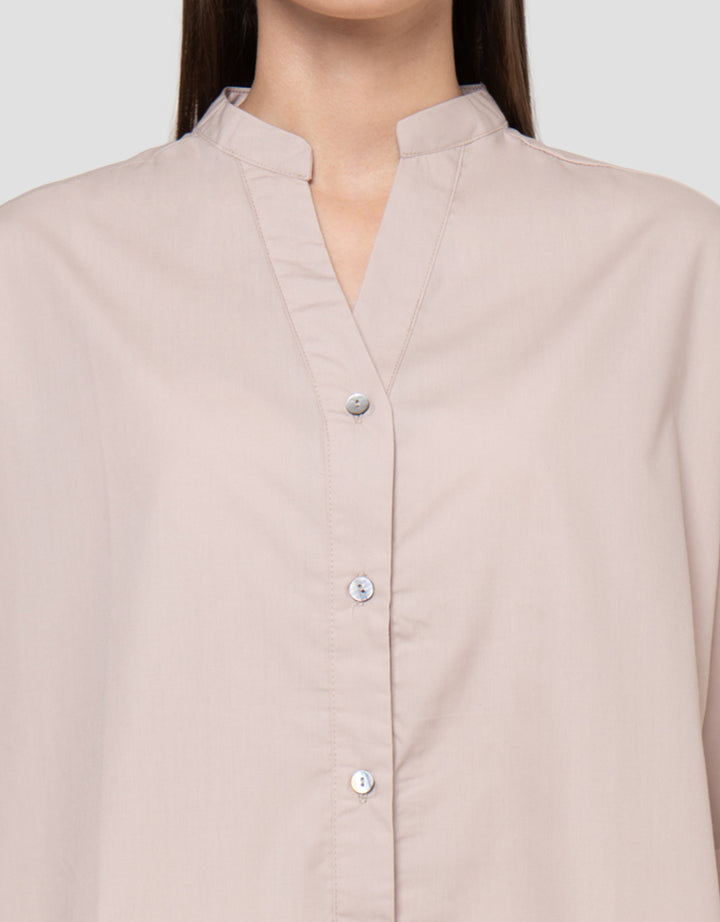 Connexion Wide Mandarin Collar Kemeja Wanita