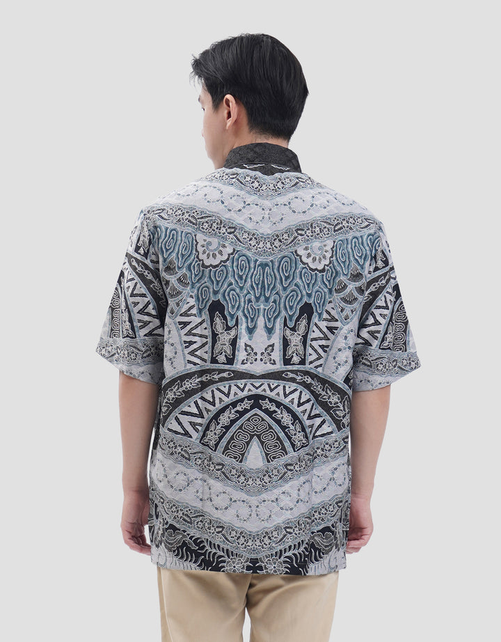 Arjuna Weda Hem Reg Fit Mega Mendung Kemeja Batik Pria
