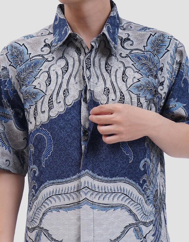 Arjuna Weda Hem Peksi Rerengan Parang Kemeja Batik Pria