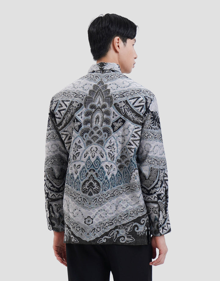 Arjuna Weda Regular Fit Mega Mendung Kemeja Batik Pria