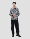Arjuna Weda Regular Fit Mega Mendung Kemeja Batik Pria