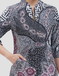 Arjuna Weda Peksi Gandrung Parang Blouse Batik Wanita
