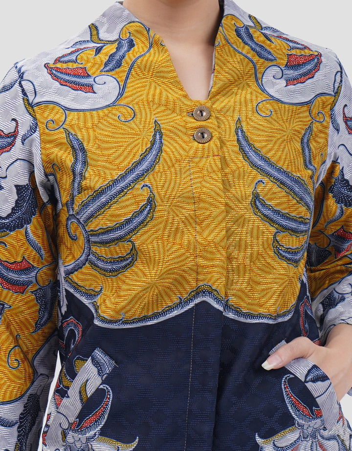 Arjuna Weda Gagarudaan Blouse Batik Wanita