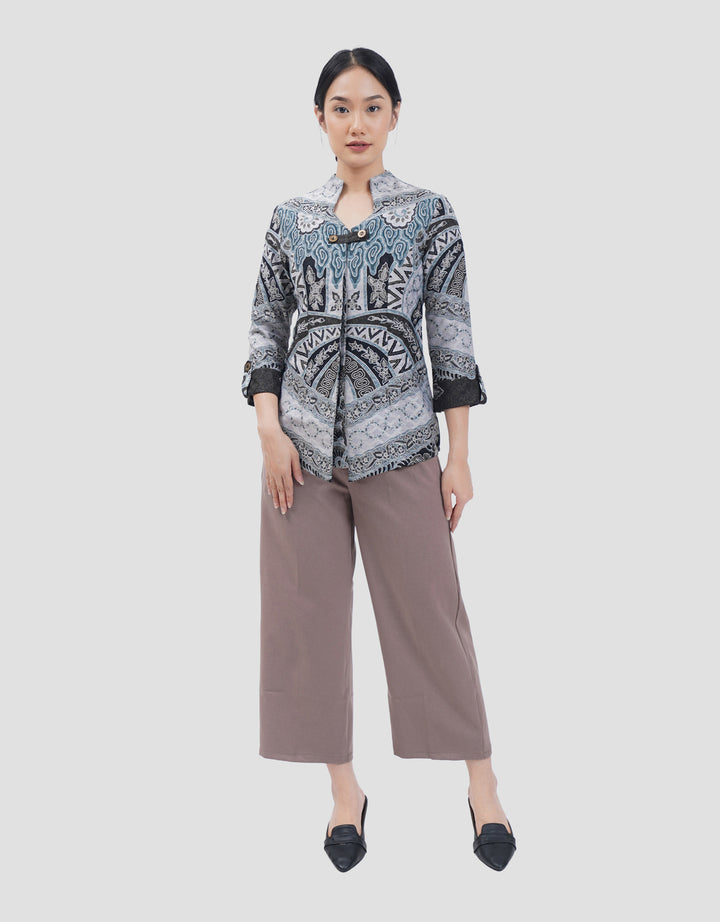 Arjuna Weda Mega Mendung Blouse Batik Wanita