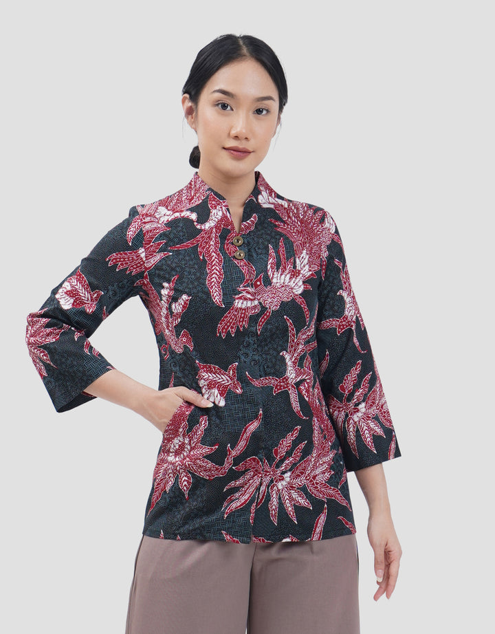Arjuna Weda Peksi Jaladara Blouse Batik Wanita