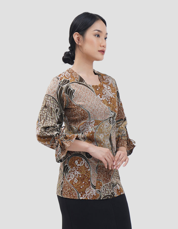 Arjuna Weda Sekar Jagad Blouse Batik Wanita