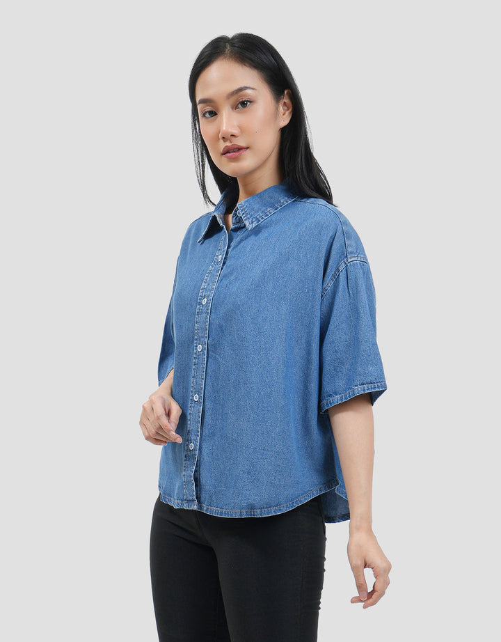 Connexion Basic Shirt Chambray Boxy Cut Kemeja Wanita