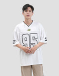 Disney  Os Varsity Buzz Lightyear 95 Performance Kaos Oversize Pria