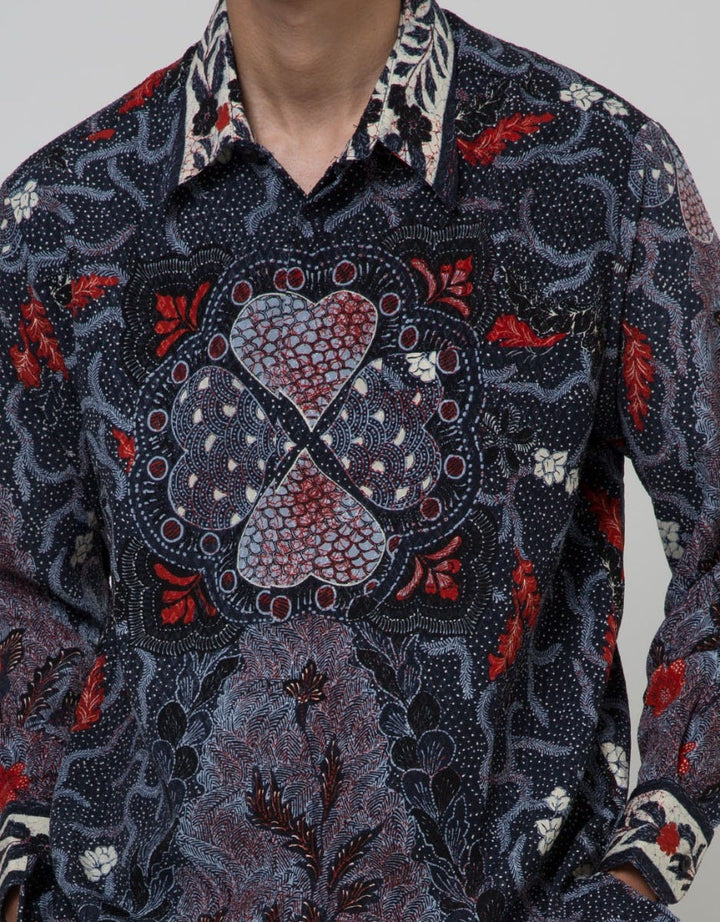 Arjuna Weda Kemeja Batik Gunungan Hati