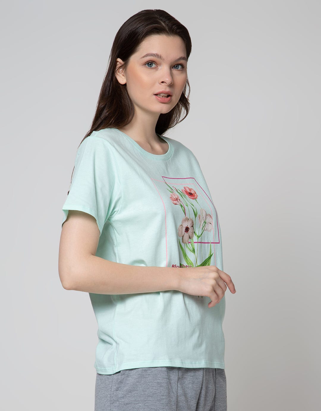 Details Short Sleeve T-Shirt Flower