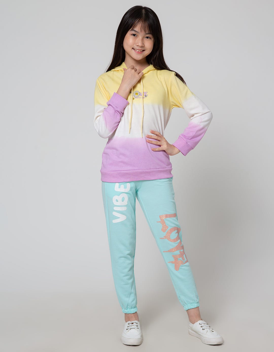 Nevada Bordir Love Sweater Anak Perempuan