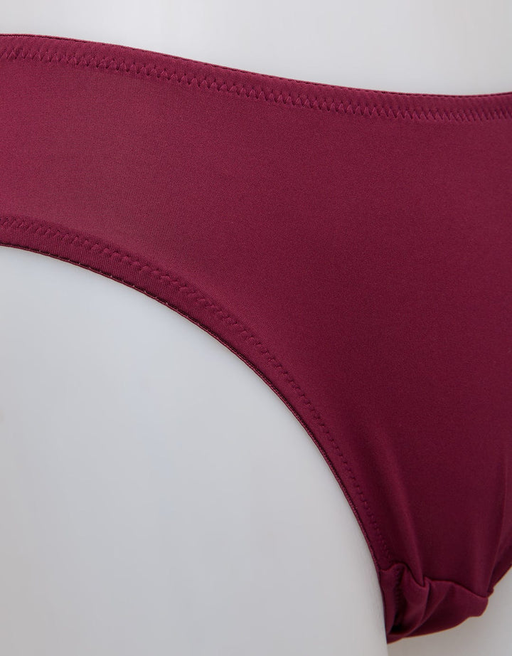 St. Yves Midi Briefs Panty Solid 1