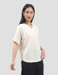 Connexion Look Blouse W/ Front Pleat Blouse Wanita