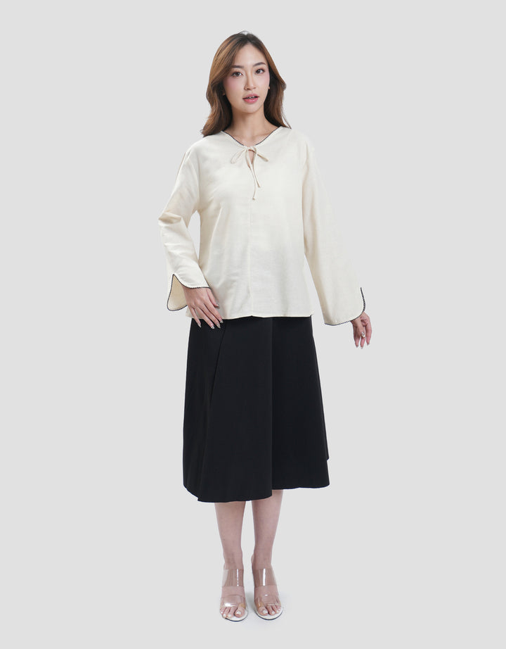 Connexion Lock Scalops Embro Blouse Wanita