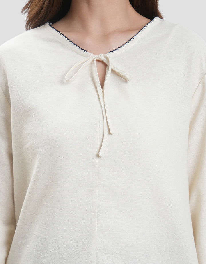 Connexion Lock Scalops Embro Blouse Wanita