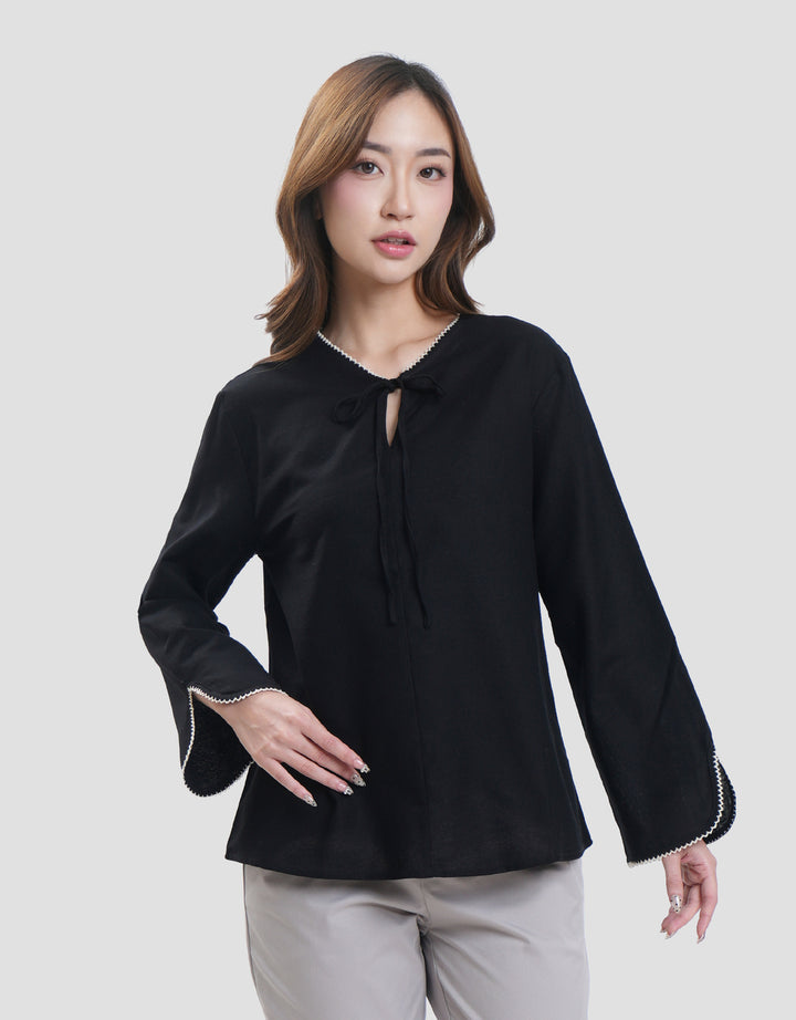 Connexion Lock Scalops Embro Blouse Wanita