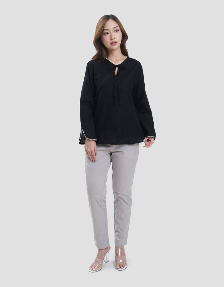 Connexion Lock Scalops Embro Blouse Wanita