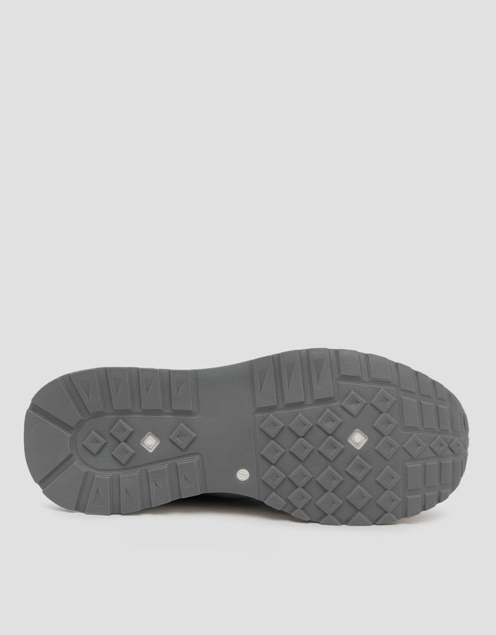 YONGKI KOMALADI SEPATU SNEAKERS S1-MECA214-26 PRIA