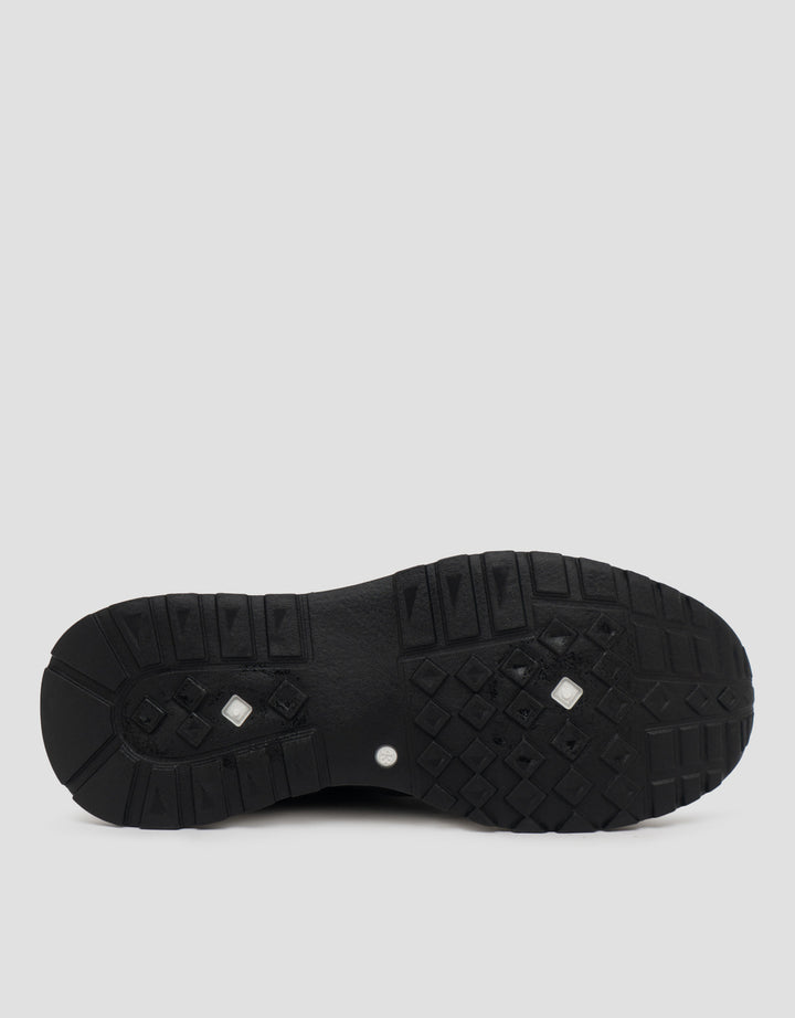 YONGKI KOMALADI SEPATU SNEAKERS S1-MECA219-26 PRIA