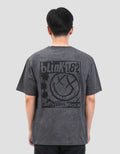 Nevada Universal Music Aop Blink 182 - Style 5 Print Smile Logo Kaos Pria