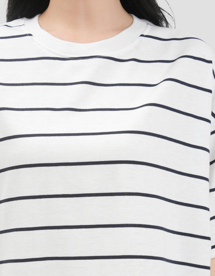 Nevada Stripe Kaos Oversize Wanita