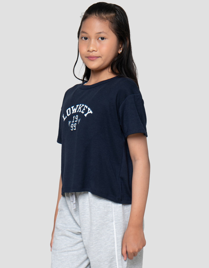 Nevada  Rib Bordir Lowkey Kaos Anak Perempuan