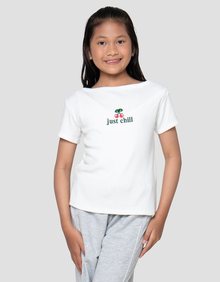 Nevada  Rib Boat Neck Just Chill Cherry Kaos Anak Perempuan