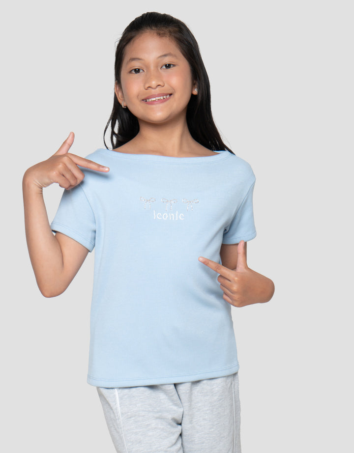 Nevada  Rib Boat Neck Aplikasi Iconic Bow Kaos Anak Perempuan