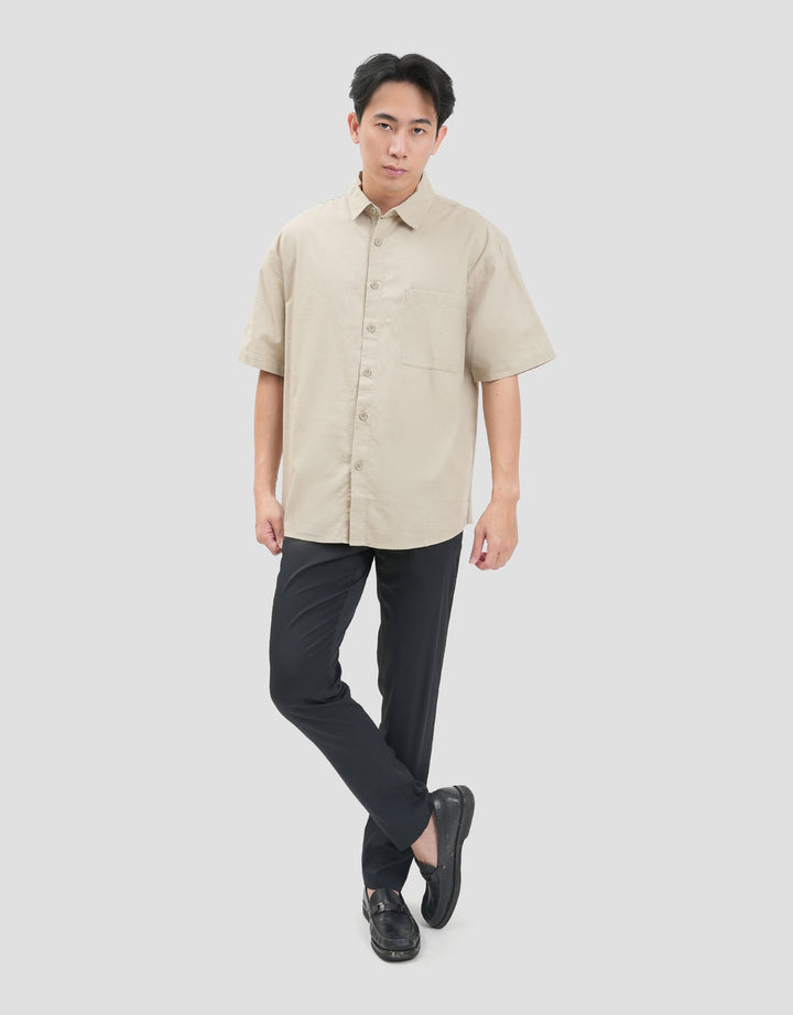 Nevada Basic Solid Slub Reg Collar - Reg Fit Kemeja Pria
