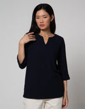 St. Yves Texture Knit Kaos Wanita