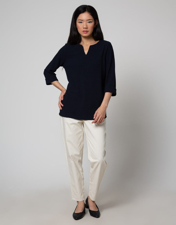 St. Yves Texture Knit Kaos Wanita