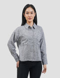 Connexion Cropped Yarndyed With Double Pocket Kemeja Wanita