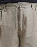 Nevada Basic Bermuda Linen Texture Celana Pendek Pria